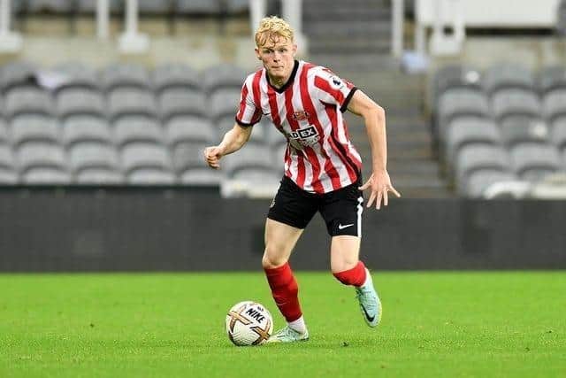 Ex-Sunderland defender Ben Crompton has moved to Scotland.