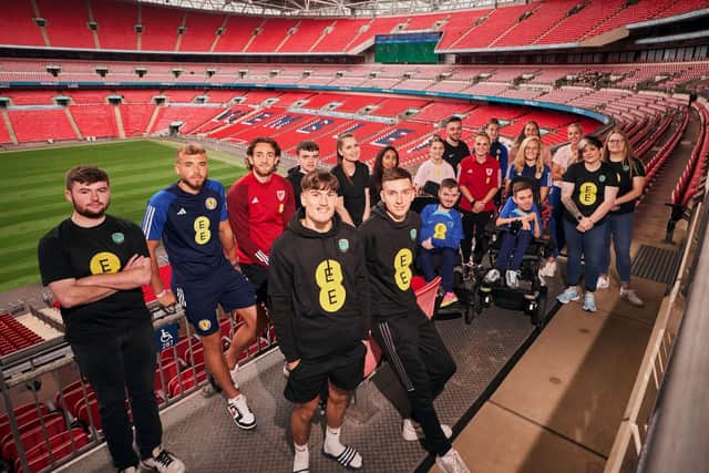 Scottish football players Erin Cuthbert (Chelsea) and Ryan Porteous (Watford) joined EE and Excel Esports for the grand finale of the Connected Club Cup, an esports competition that brought together eight grassroots gamers from across the UK.