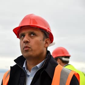 Anas Sarwar, Leader of the Scottish Labour Party visiting Fife Renewable Innovation Centre and Energy Park Fife to meet with ORE Catapult (Offshore Renewable Energy).