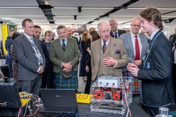 His Majesty The King meets members of the Mintlaw Academy ROV team. (Pic: Michal Wachucik/Abermedia)