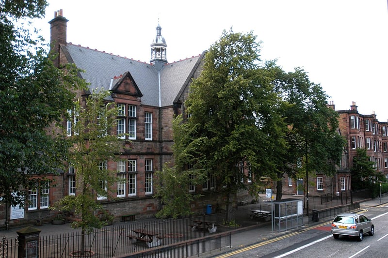 Established in 1892, South Morningside Primary is similar in style to its nearby neighbour at Bruntsfield. Lush greenery surrounds the primary school, which is aesthetically pleasing both inside and out.