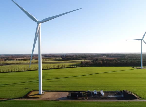 SSE Renewables and Siemens Gamesa Renewable Energy have signed a memorandum of understanding to explore the opportunity to produce and deliver green hydrogen through electrolysis using energy from two onshore wind farms in Scotland and Ireland.