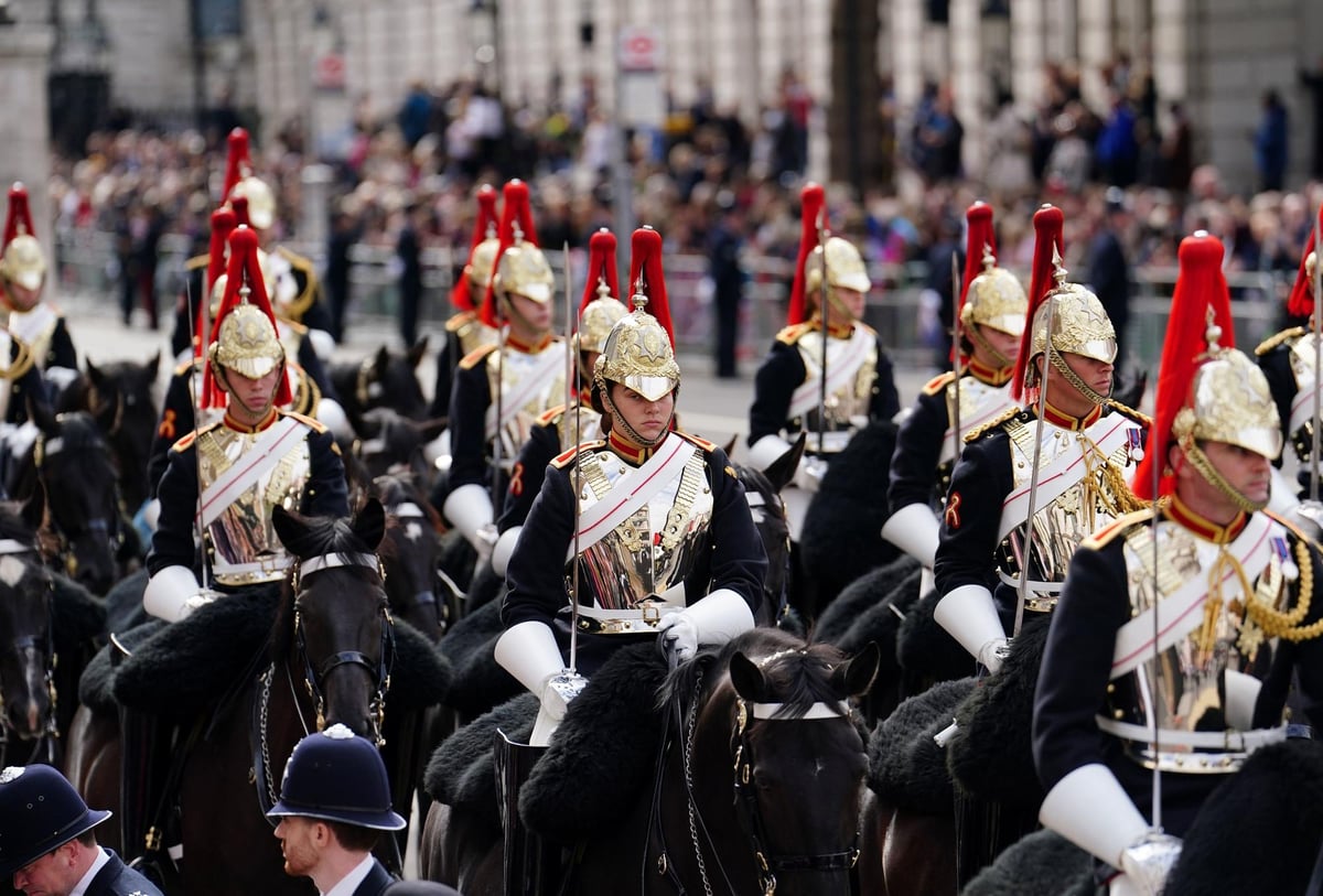 Queen Elizabeth II death: Member of Household Cavalry, 18, who walked with Queen&#8217;s coffin found dead at London barracks