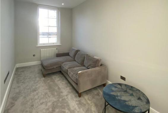 Featuring some wonderful views, this one bedroom, one bathroom apartment is ideal for couples. The rent is £196 a week with a deposit of £850.