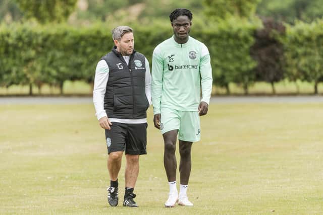 Hibs boss Lee Johnson wants Elie Youan to remain at the club long-term. (Photo by Euan Cherry / SNS Group)