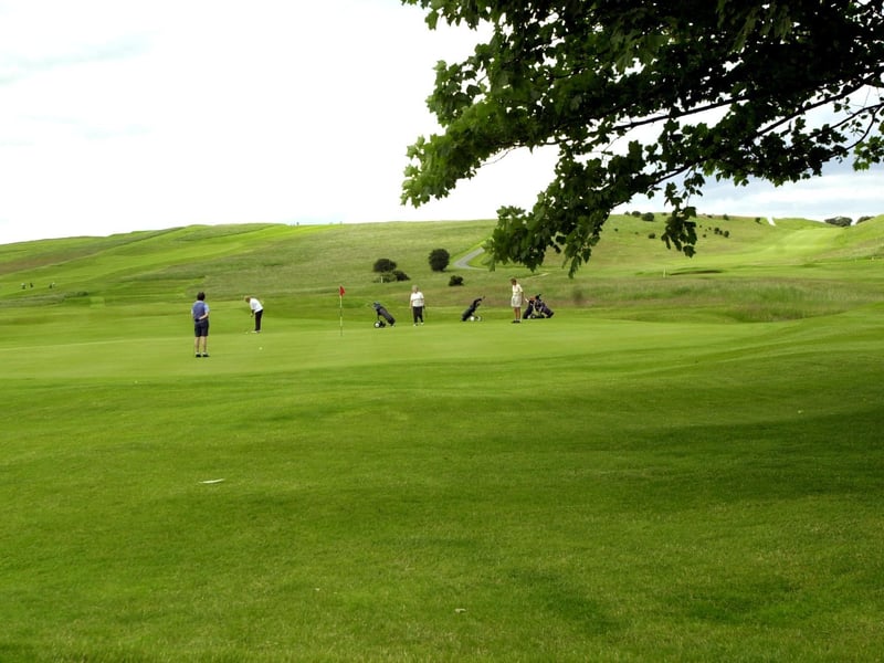 Just 40 minutes drive from Edinburgh, Gullane is a golfer's paradise. Gullane Golf Club has three superb courses, while Muirfield (arguably the best golf course in Scotland) and exclusive Archerfield Links are just minutes away.