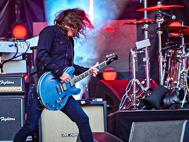 Foo Fighters on stage