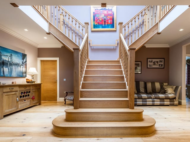 Where is it? Situated three miles west of Aberdeen’s Bridge of Dee, and close to the commuter village of Cults, both of which offer ample retail and leisure amenities. Ardoe House Hotel and Spa, with recreational facilities and restaurant, is just a short walk away and The Paul Lawrie Golf Centre is also nearby. Image: ABERDEENPHOTO