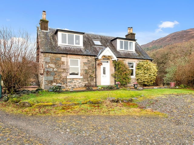 What is it? An idyllic two-bedroom detached cottage surrounded by mature woodlands and wildlife. Contact Halliday Homes.