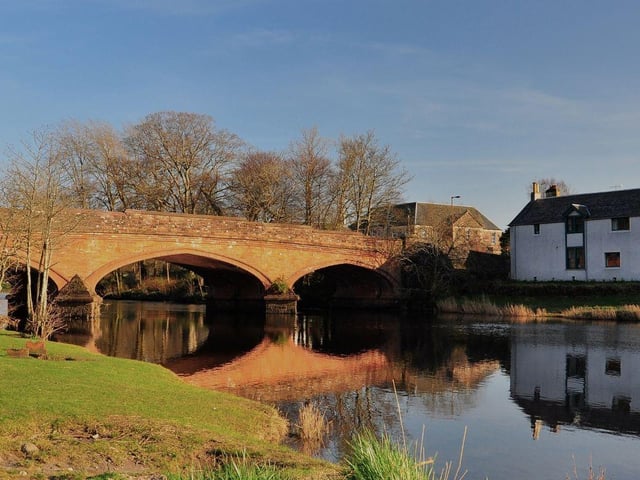 The River Teith flows from the Stirlingshire town of Callander to the River Forth north-west of Stirling, travelling around 70 miles along the way. The Deanston Distillery, near Doune, uses water from the river to make Deanston Single Malt Whisky.