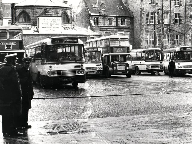 A cold and dreich day at St Andrew Square in 1982.