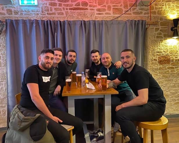Hibernian fans are taking advantage of pubs now allowed to serve alcohols indoors to watch the much-anticipated match against St Johnstone FC.