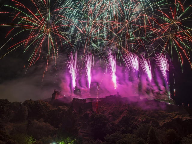 The fireworks display that closed the 2015 Edinburgh International Festival featured over four tonnes of explosives and 400,000 fireworks choreographed to live orchestral music.