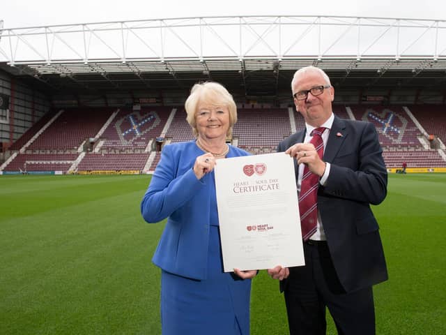 Hearts chairwoman Ann Budge handed ownership of the club to FoH chairman Stuart Wallace.