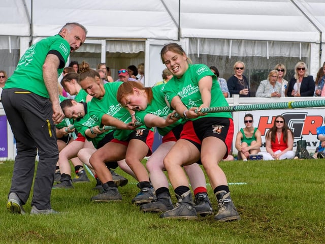 Strathbogie JAC Ladies in their final winning pull