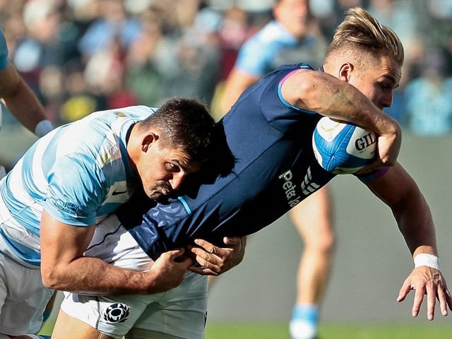 Dangerous every time he got the ball. Showed superb strength and finishing for the first try and was alert for the second. Now has 12 tries from 19 Tests. 7