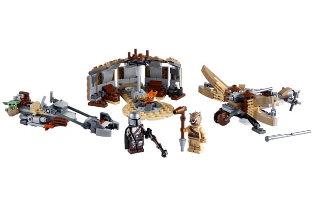 LEGO Star Wars 75299 Trouble in Tatooine is one of just a handful of sets set on the desert planet of Tatooine. From the poster and what we already know of Obi-Wan Kenobi after the Jedi Order fell, he's going to be spending a lot of time in the sand. Although this set is tied to The Mandalorian, it's a good one to set the scene of what we expect to be a key location in the upcoming show. It's also easy on your wallet, at £24.99.