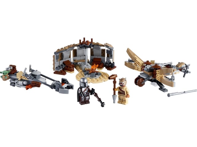 LEGO Star Wars 75299 Trouble in Tatooine is one of just a handful of sets set on the desert planet of Tatooine. From the poster and what we already know of Obi-Wan Kenobi after the Jedi Order fell, he's going to be spending a lot of time in the sand. Although this set is tied to The Mandalorian, it's a good one to set the scene of what we expect to be a key location in the upcoming show. It's also easy on your wallet, at £24.99.