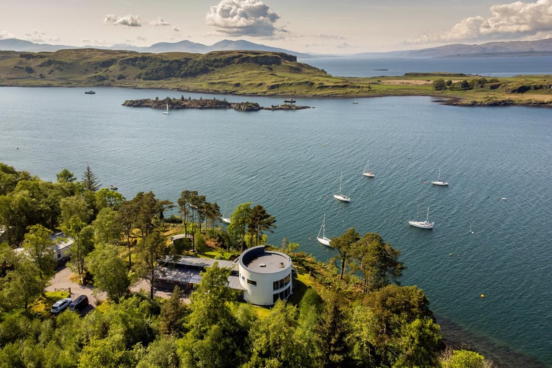 Where is it? To the south of Oban on the stunning West Coast, with uninterrupted aspect views over the Sound of Kerrera and Oban Bay. The town is the ferry port for much of the Western Isles and is a highly-popular base for sailing activities.