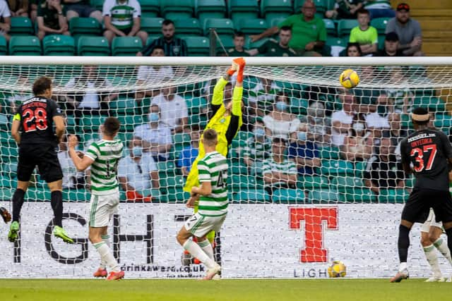 Vasilis Barkas is beaten by Evander's free-kick.