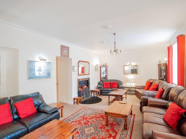 Sitting room.