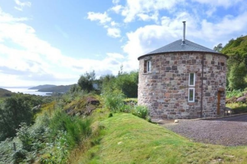 The roundhouse is perfectly positioned on the picturesque Applecross Peninsula.