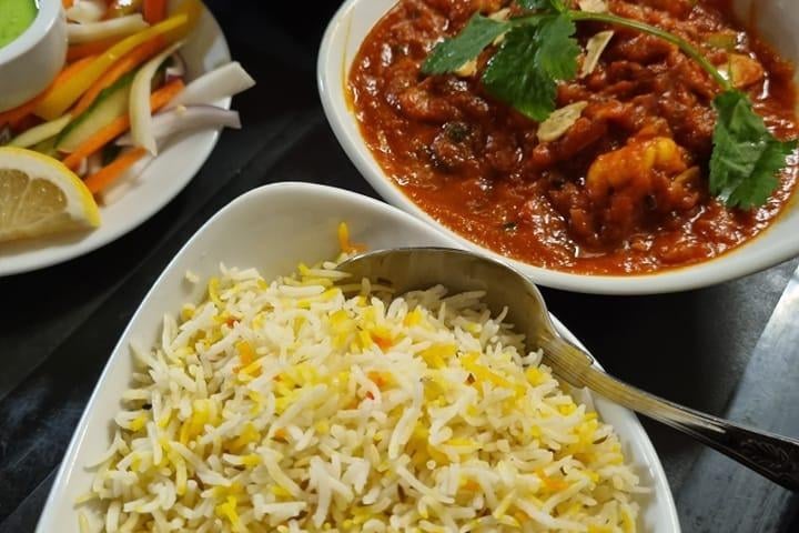 Everest Inn is one of Dumfermline's premiere restaurants offers "the best curry" in the city and is located at 78 Hospital Hill.