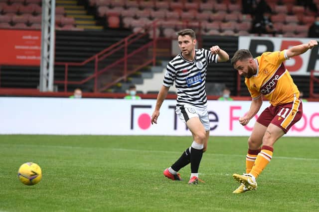 Stevie Lawless has left Motherwell.