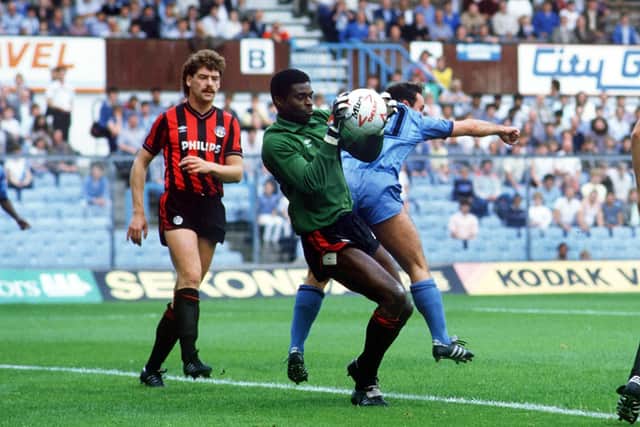 Alex Williams in action for Manchester City against Coventry City during the 1985/86 season. Photo by Colorsport/Shutterstock (3076047a)