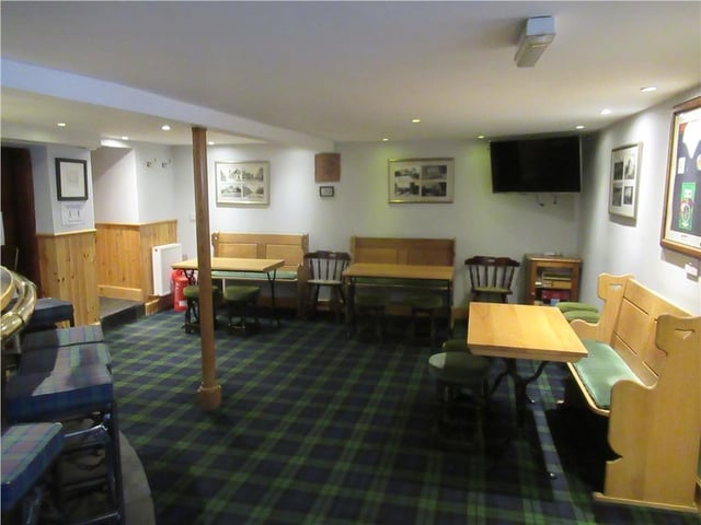 Lounge bar.