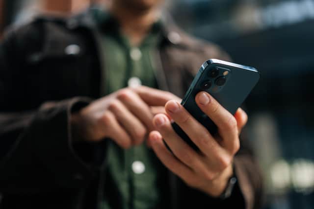 There are an estimated 16 million out of contract mobile phone agreements out there (Picture: stock.adobe.com)