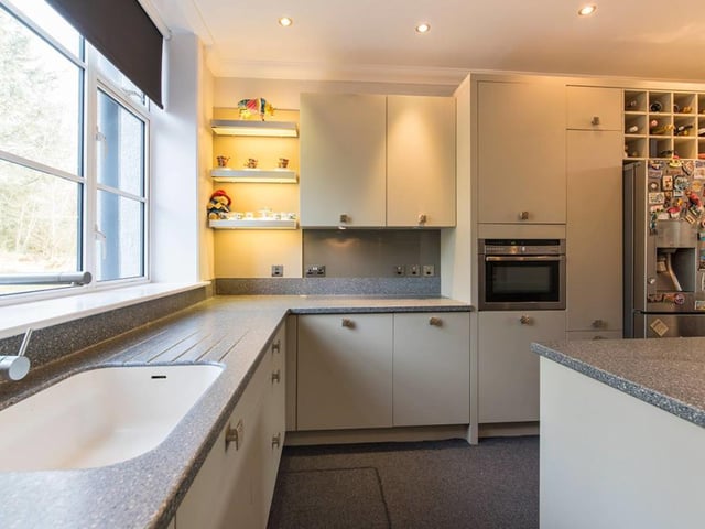 Dining kitchen.
