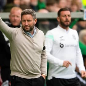 Hibs manager Lee Johnson gives his squad the thumbs up during the 3-1 win over Aberdeen.  (Photo by Mark Scates / SNS Group)