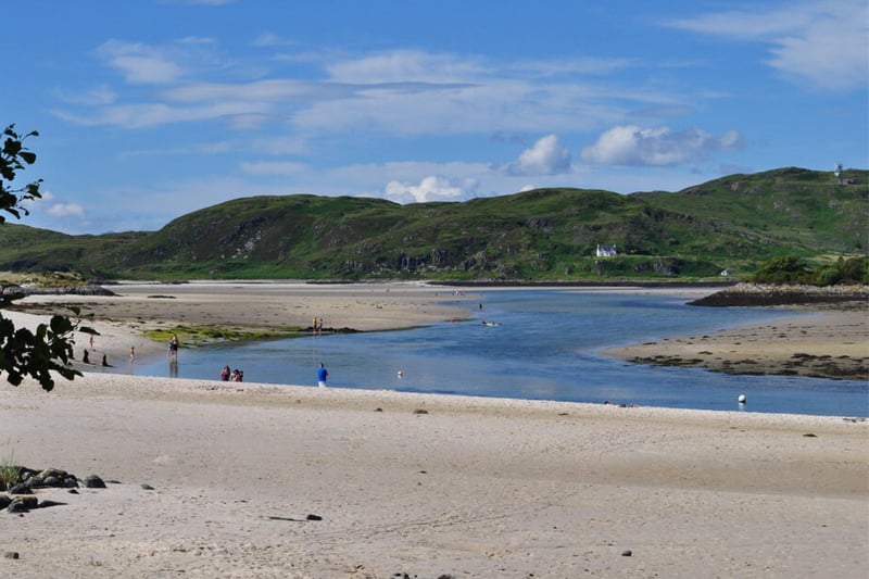 Situated on the West coast of Scotland to the north of Fort William, you can bask in the natural beauty of the beach of Morar. It famously boasts clear turquoise waters and silver sands. Plus, there’s enough shallow water available for a casual paddle.
