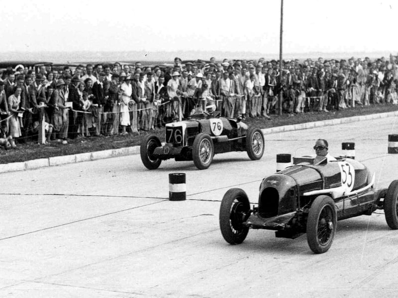 Southsea Motor Club Racing up the Eastern Road
When the Eastern Road was first constructed in the 1930's speed trials were held there organised by Southsea Motor Club. In 1935 the Speed Trials attracted motorist from all over the country not to mention very large crowds.
Picture: Courtesy of Sid Greeman