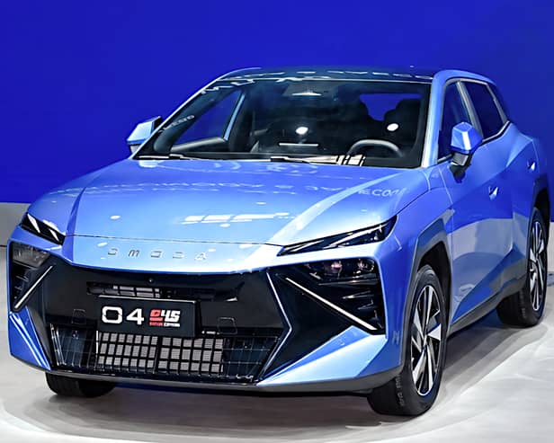 The striking Omoda 4 crossover