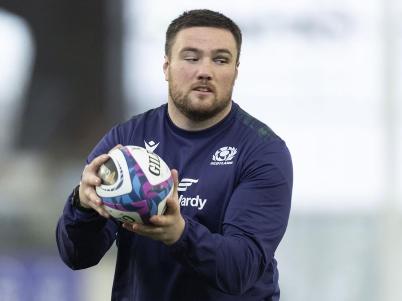 Playing in his 67th Test to become Scotland’s most capped prop, Fagerson found himself under pressure at the scrum and was penalised by referee Matthew Carley. Carried well and kept going until the 70th minute when he was replaced by Javan Sebastian. 6