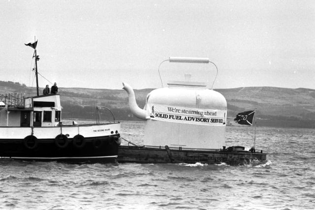 The Solid Fuel Advisory Service sponsored the Inverclyde Steam Kettle, being towed up the River Clyde to be installed at the Glasgow Garden Festival in March 1988.