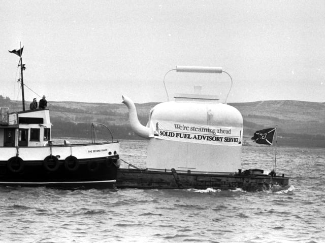 The Solid Fuel Advisory Service sponsored the Inverclyde Steam Kettle, being towed up the River Clyde to be installed at the Glasgow Garden Festival in March 1988.