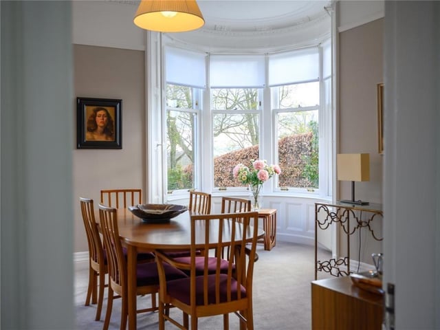 Dining room.