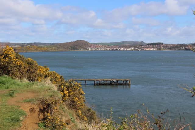 Stunning river views at  Carlingnose Point on the path from North Queensferry, heading to Inverkeithing.
