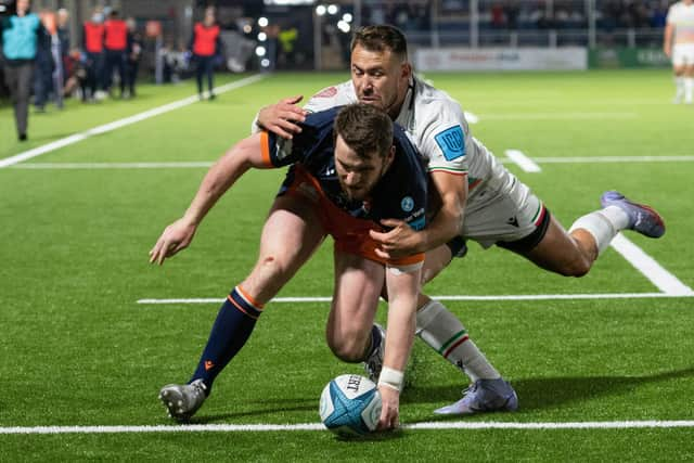 Edinburgh's Mark Bennett scores his second try of the match against Zebre.  (Photo by Paul Devlin / SNS Group)