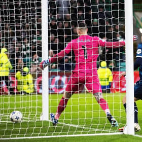 Celtic’s Gustaf Lagerbielke heads home the late winner against Feyenoord. (Photo by Craig Williamson / SNS Group)