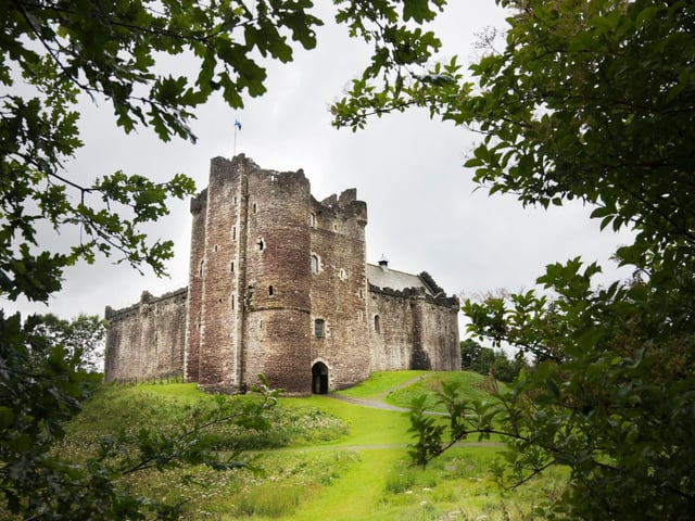 A popular filming location, Doune Castle has featured in Game of Thrones as Winterfell, in Outlander as Castle Leoch, and in various scenes in Monty Python and the Holy Grail. Located in the Stirling district, this castle was built in the 13th Century. It is the home of Regent Albany, "Scotland's uncrowned king", and today is run by Historic Environment Scotland.