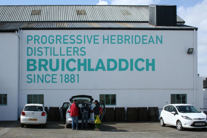 Bruichladdich Distillery is located at the wild Rhinns of Islay and was founded in 1881. The name is derived from the Gaelic words ‘brudhach’ and ‘chalddich’ which together translate to ‘brae by the shore’. You can pronounce its name like “broo-ick-laddie”.
