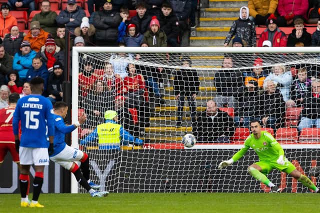 James Tavernier scores Rangers equaliser from the penalty spot in added time at Pittodrie. (Photo by Alan Harvey / SNS Group)