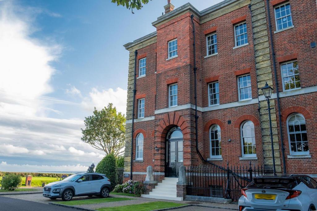 Fortview House is on sale for over £1m. It is listed on RightMove. Here's what it looks like in 2021.
