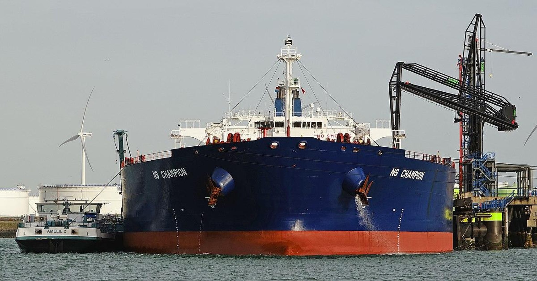 Ban on Russian ships at UK ports considered as tanker heads for Orkney