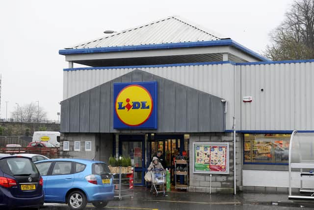 Lidl is offering fruit and vegetables to NHS workers across the country.