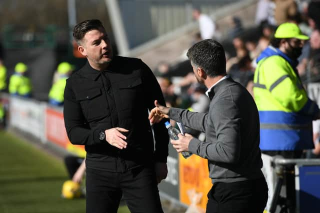 Dundee United manager Tam Courts with St Mirren manager Stephen Robinson. (Photo by Ross MacDonald / SNS Group)